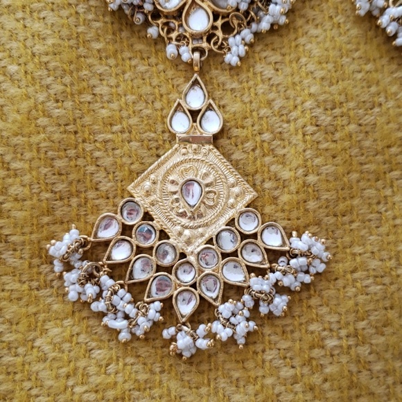 Bollywood Necklace Set - Picture 5 of 5